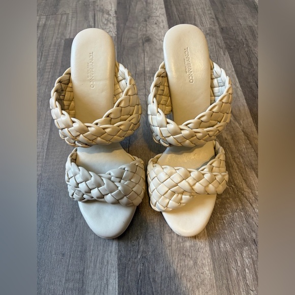 Kimberly Sandal in Vanilla
TONY BIANCO - Picture 3 of 7